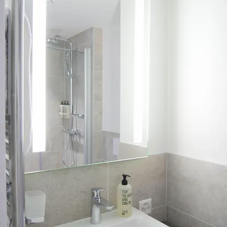 Base Hotel 4*