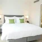 ホテル Base ヴェヴェイ